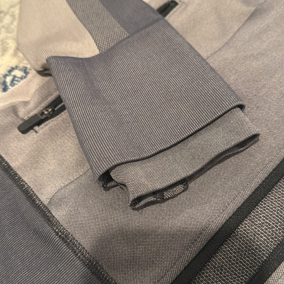 LULULEMON DEFINE JACKET WITH HOOD - Picture 3 of 5